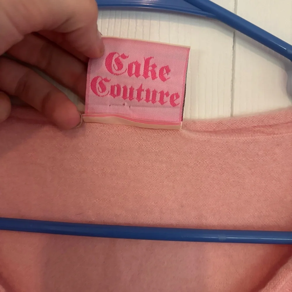Cashmere bedazzled sweater